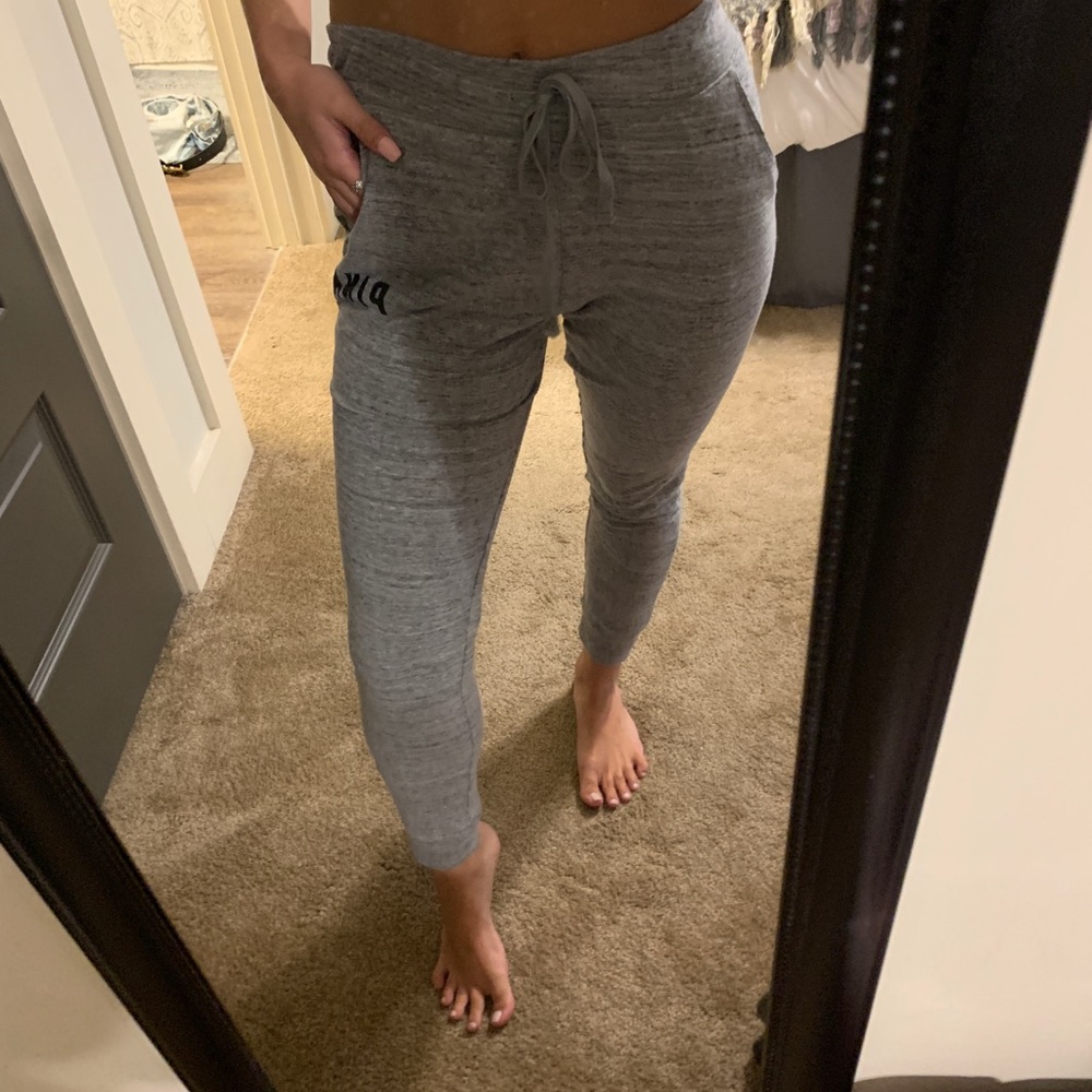 Victoria’s Secret PINK joggers leggings